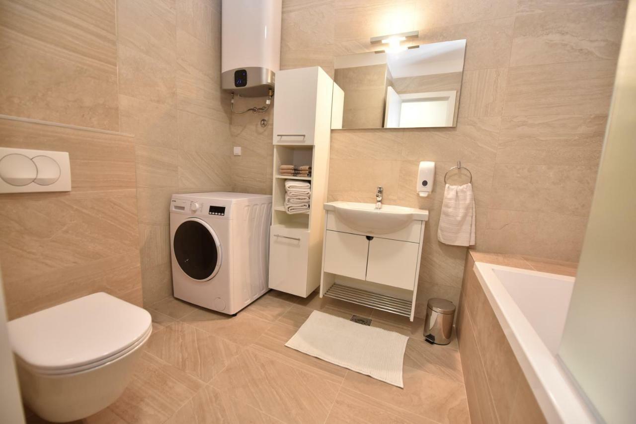 The Main Square Apartments Banja Luka Luaran gambar
